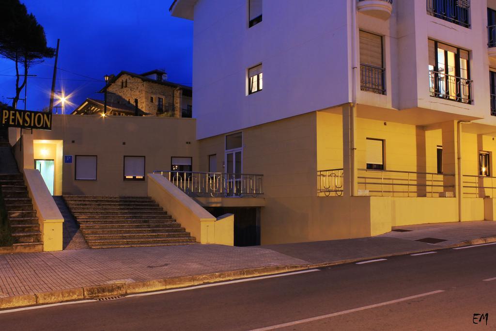 Pension Vega De Pas Comillas Exterior foto